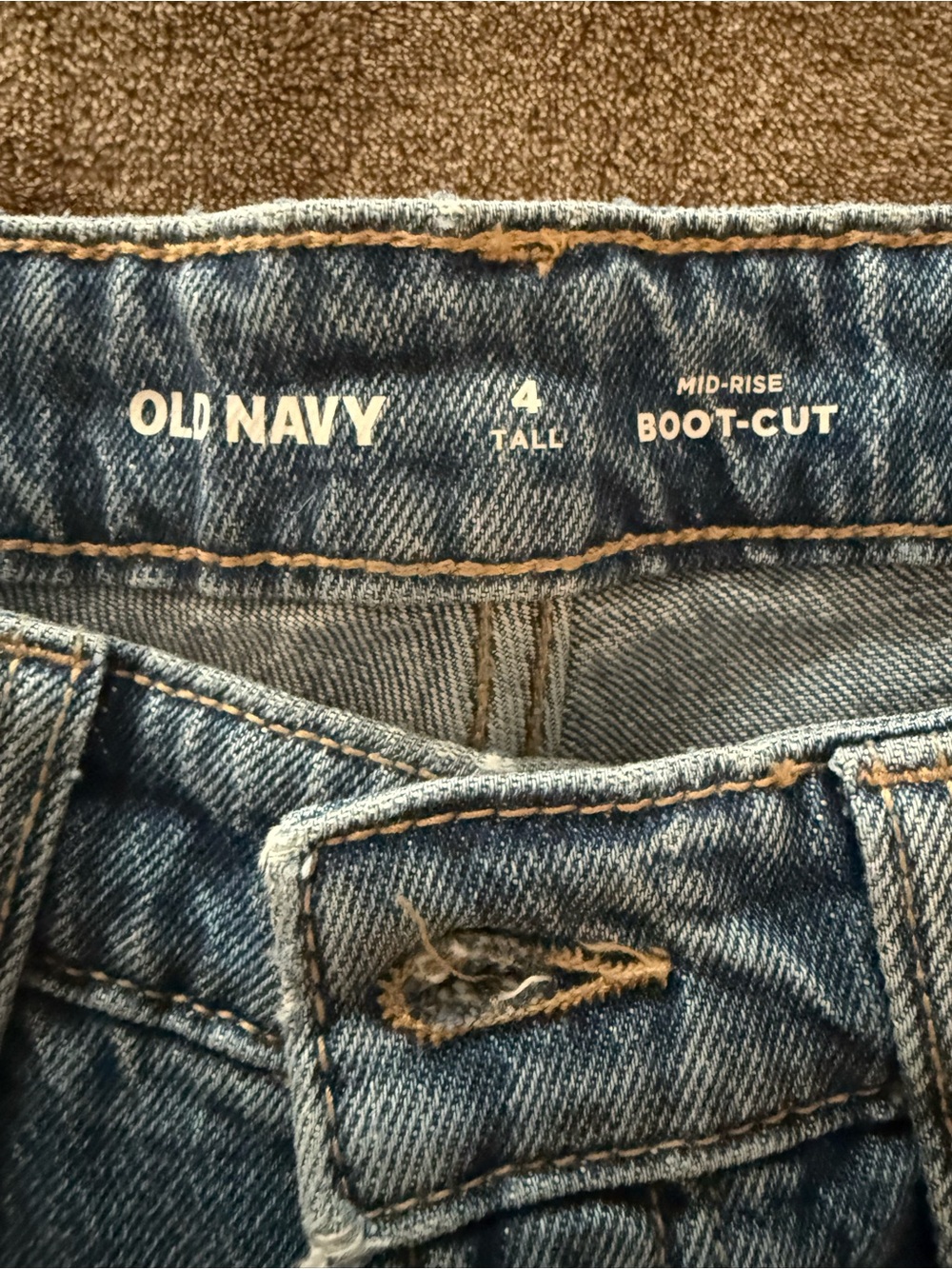 Old Navy Boot-Cut Men’s Jeans in Denim Blue